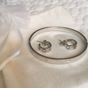 New earrings cz diamond & screws design